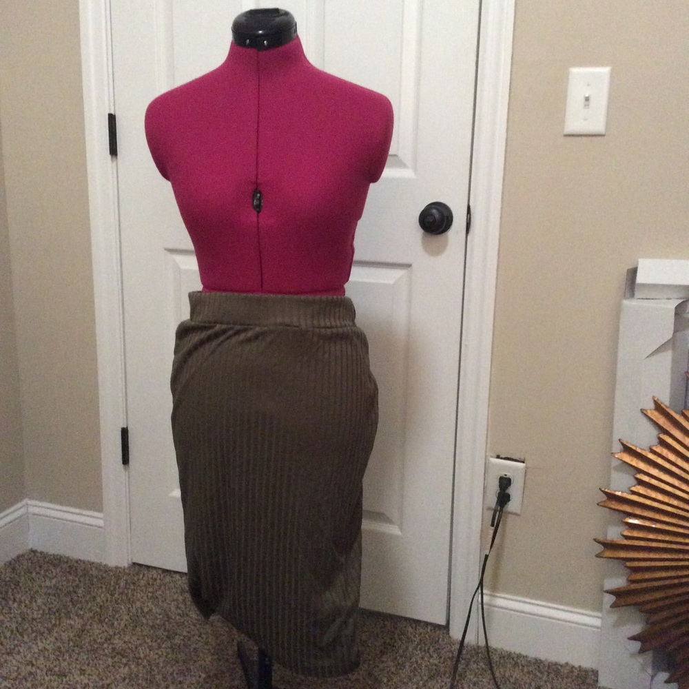 Body con skirt🏮🏮BUNDLE 2/$5 🏮🏮